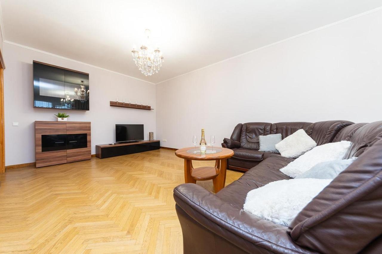 Spacious Apartments In The Center Of Obolon 2 Bedrooms Kiew Exterior foto