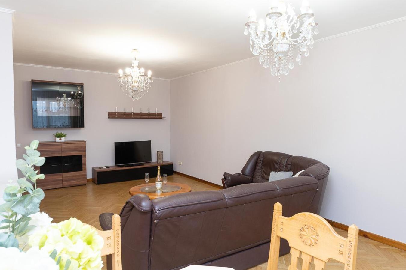 Spacious Apartments In The Center Of Obolon 2 Bedrooms Kiew Exterior foto